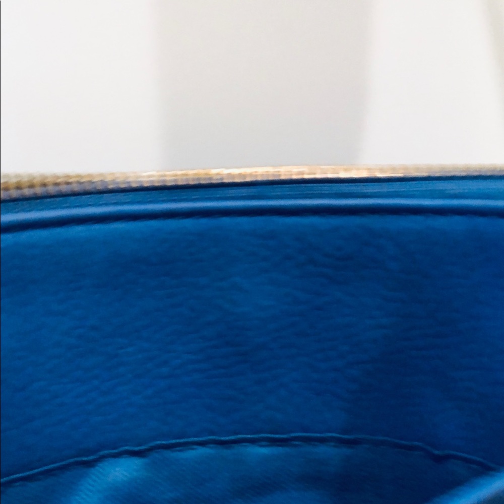 🔥NWT Merona Blue Crossbody Purse. - Picture 3 of 8